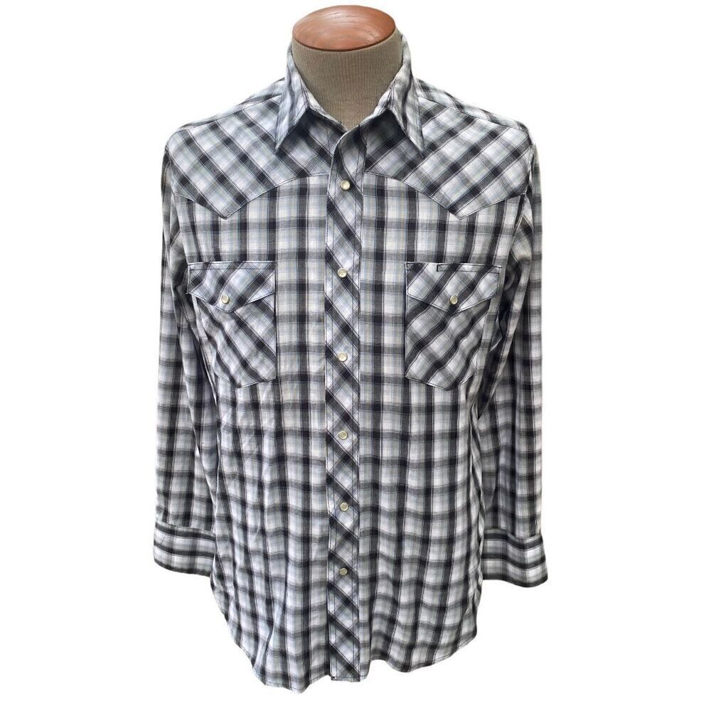 Wrangler Authentic Western Wear Men’s Shirt Size M.  Pearl Snap Buttons Yellowst
